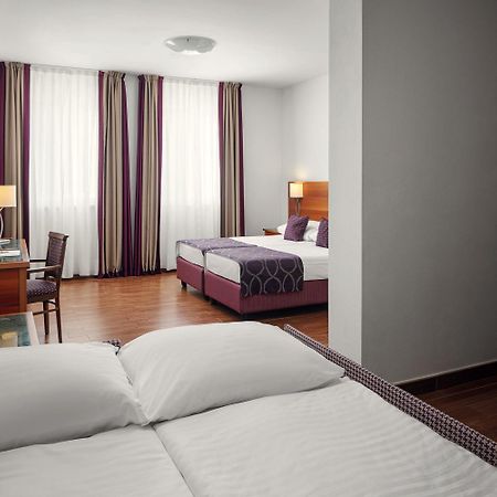 Hotel Galileo Praha Bagian luar foto
