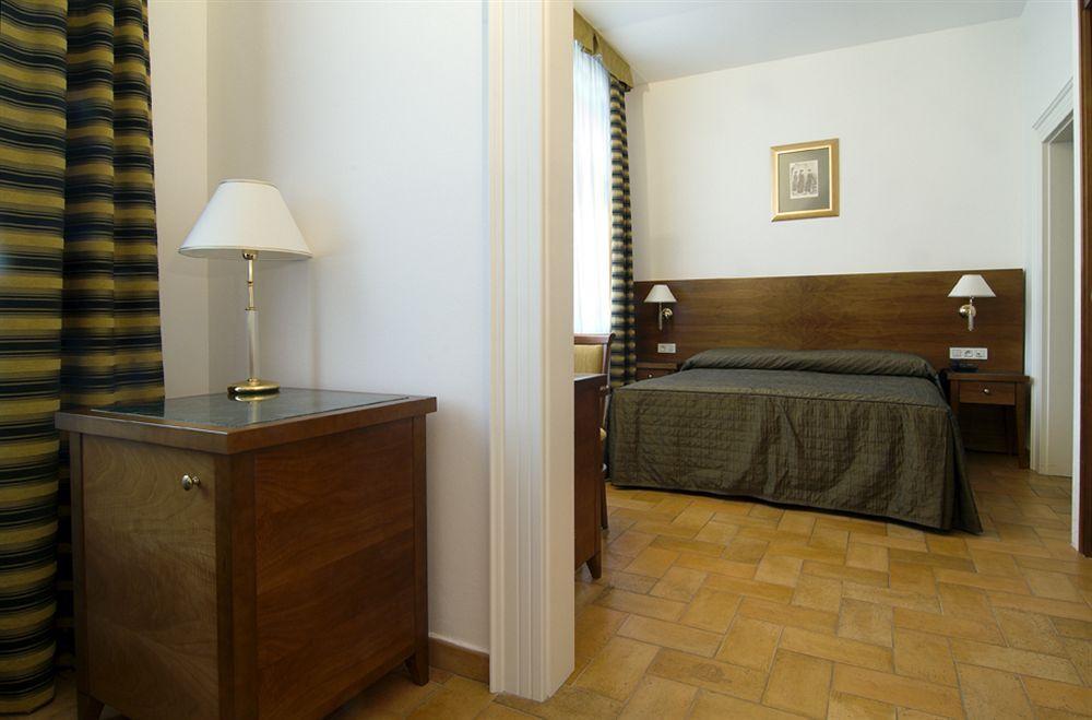 Hotel Galileo Praha Ruang foto