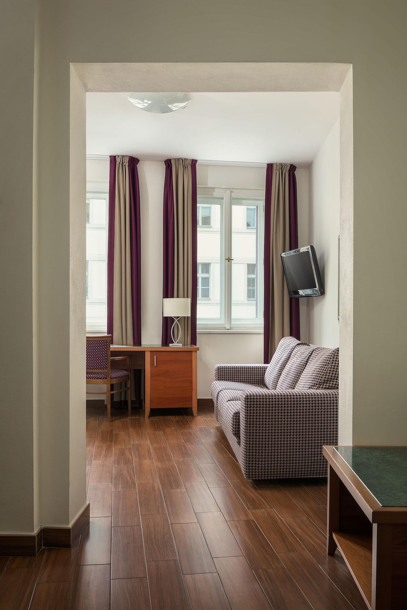 Hotel Galileo Praha Bagian luar foto