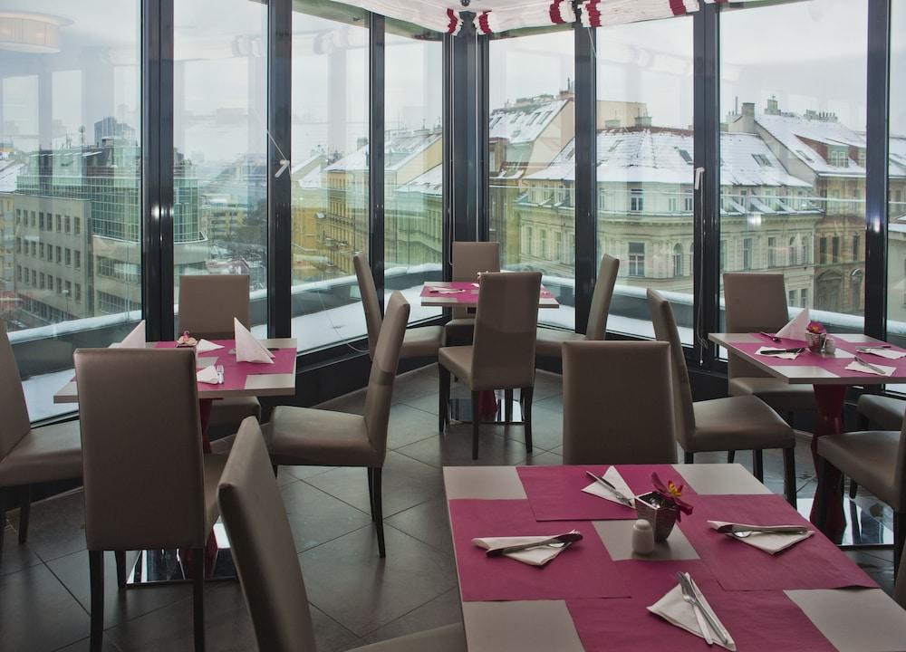 Hotel Galileo Praha Bagian luar foto