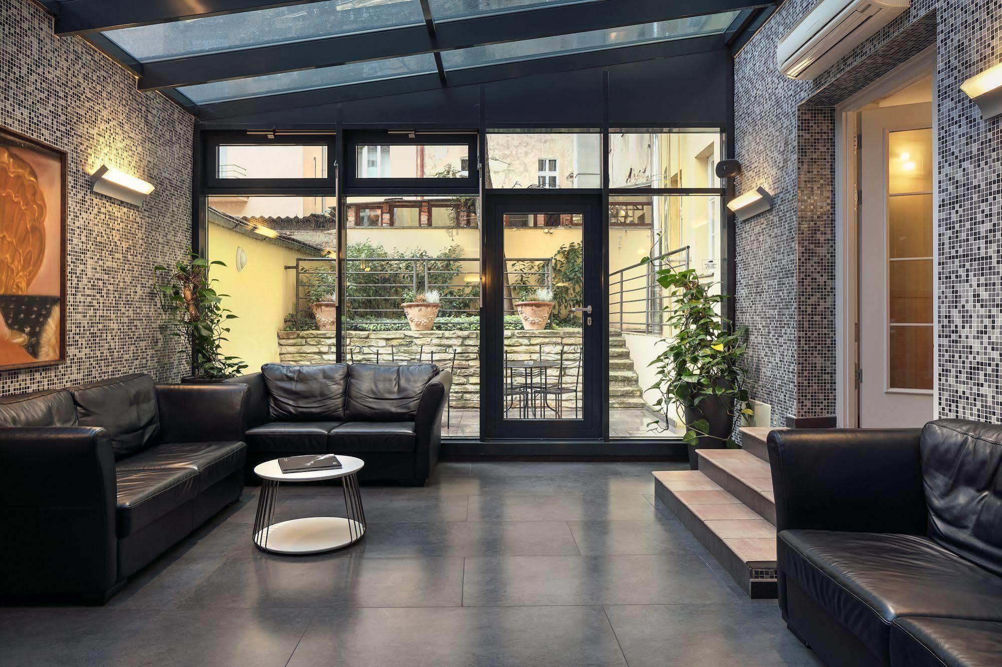 Hotel Galileo Praha Bagian luar foto